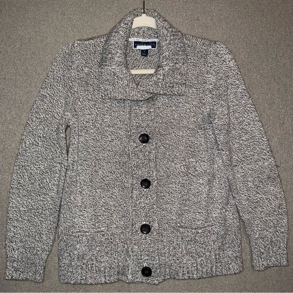 Karen Scott size small Gray Knit button down Sweater